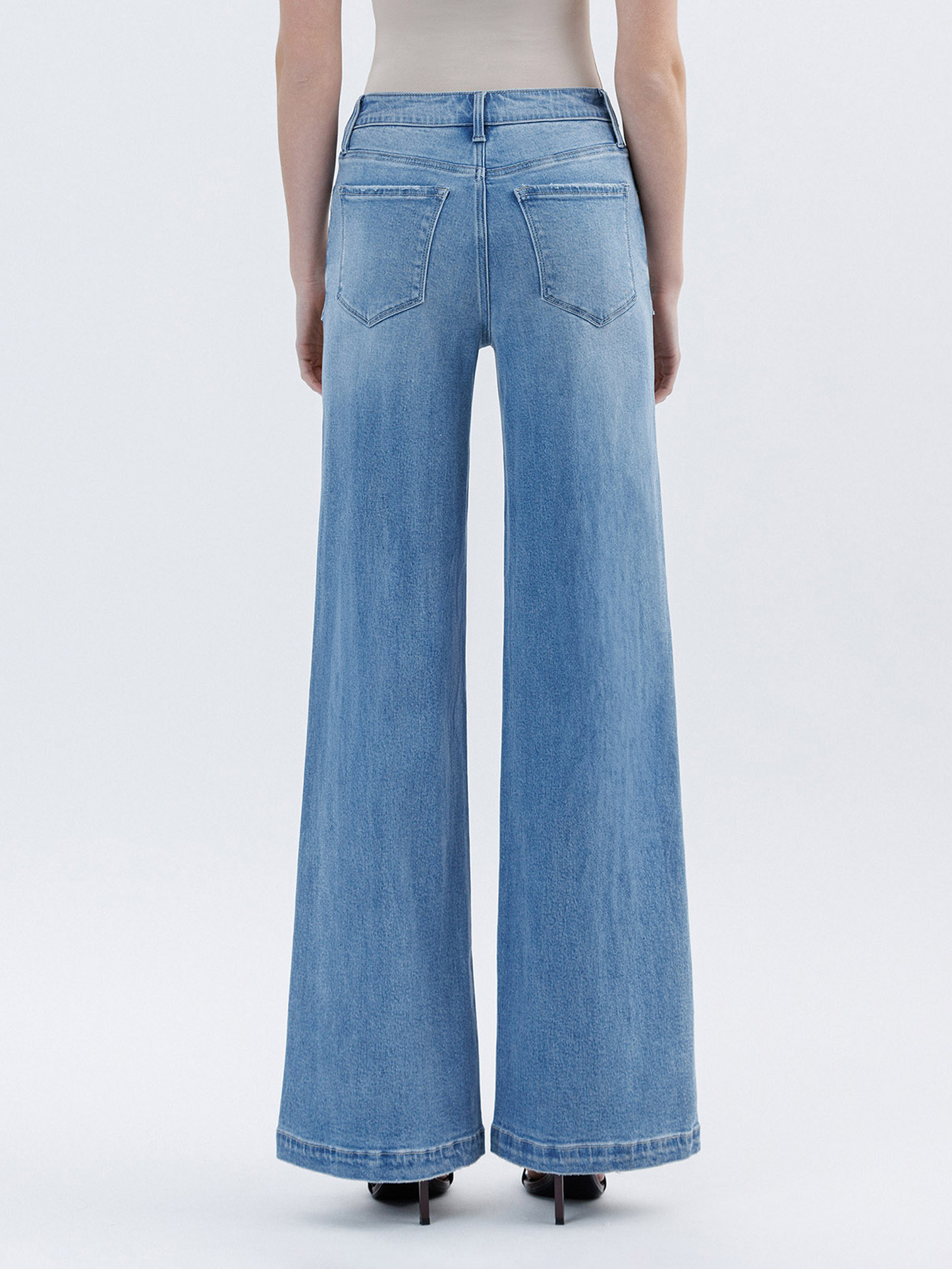 The Evelyn’s Vervet Jeans